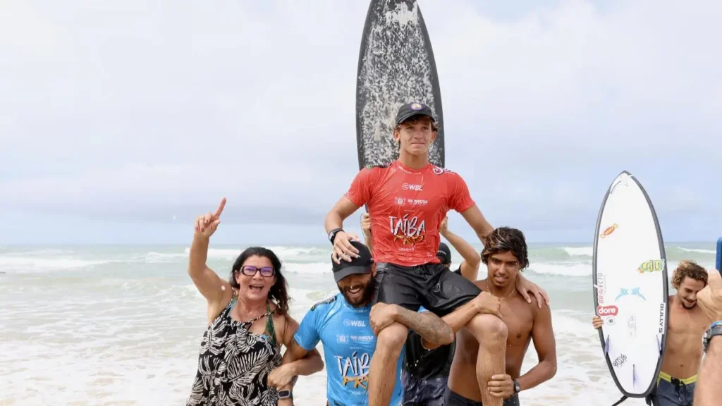 Campeonato de surf WSL em São Gonçalo do Amarante, no Ceará
